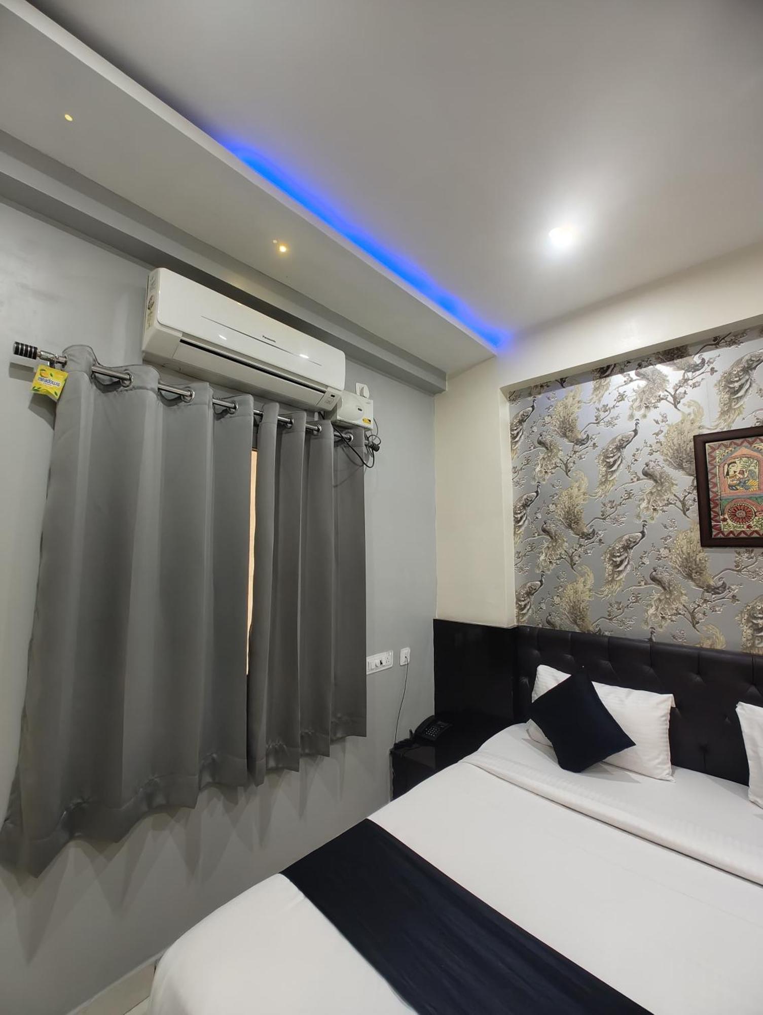 Hotel Grandview Kondapur  Bagian luar foto