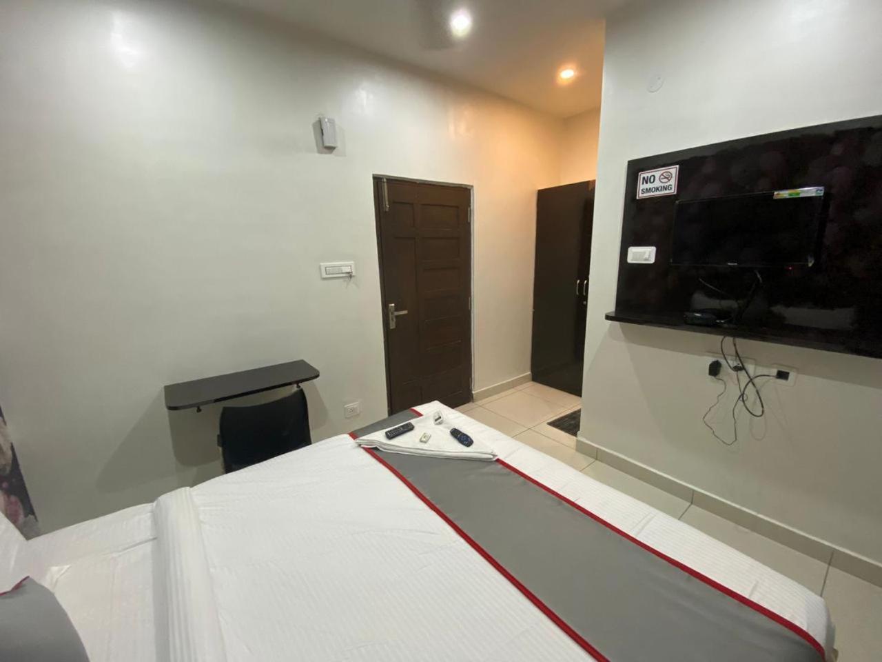 Hotel Grandview Kondapur  Bagian luar foto